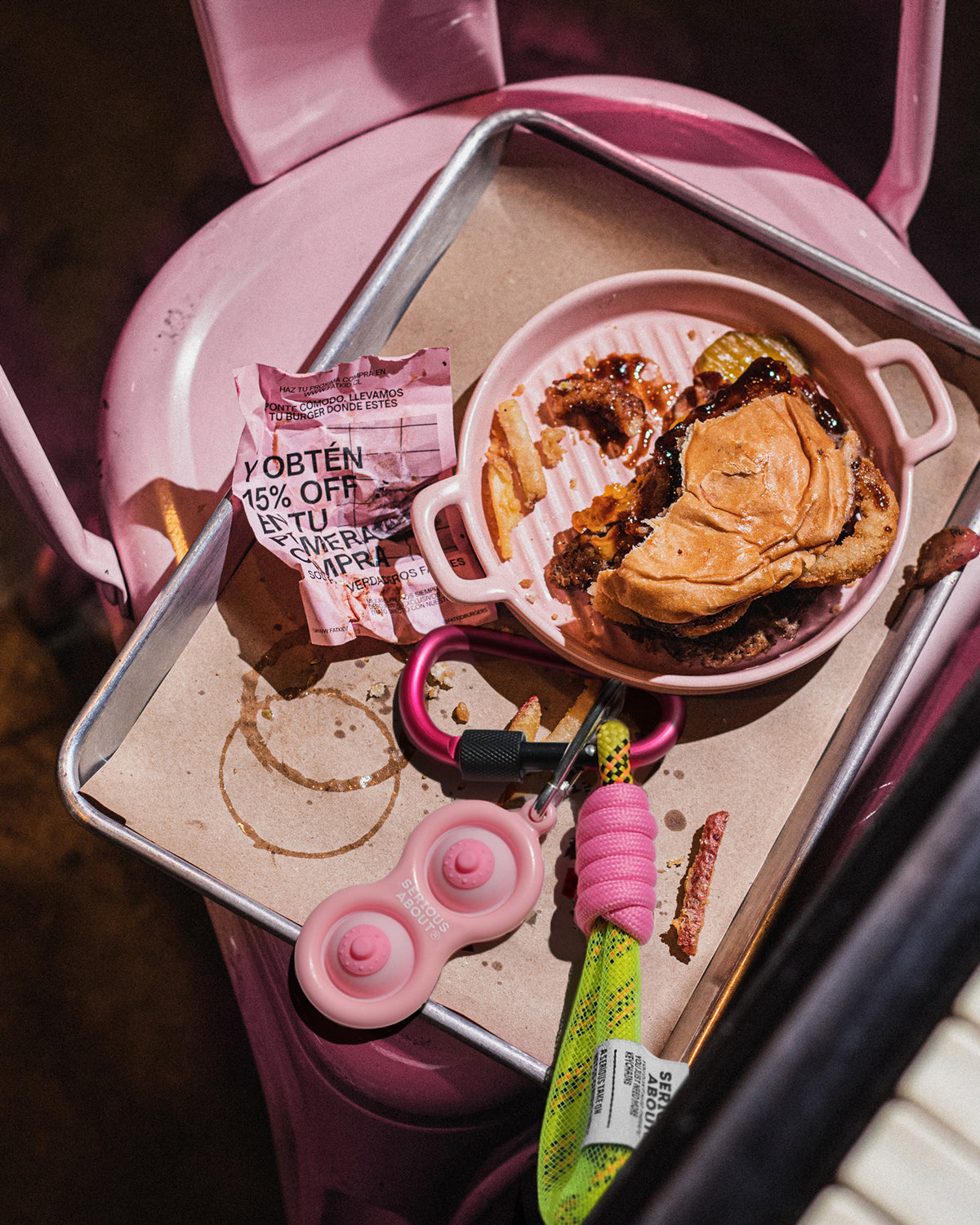 FUCHSIA MULTICOLORED ROPE KEYCHAIN