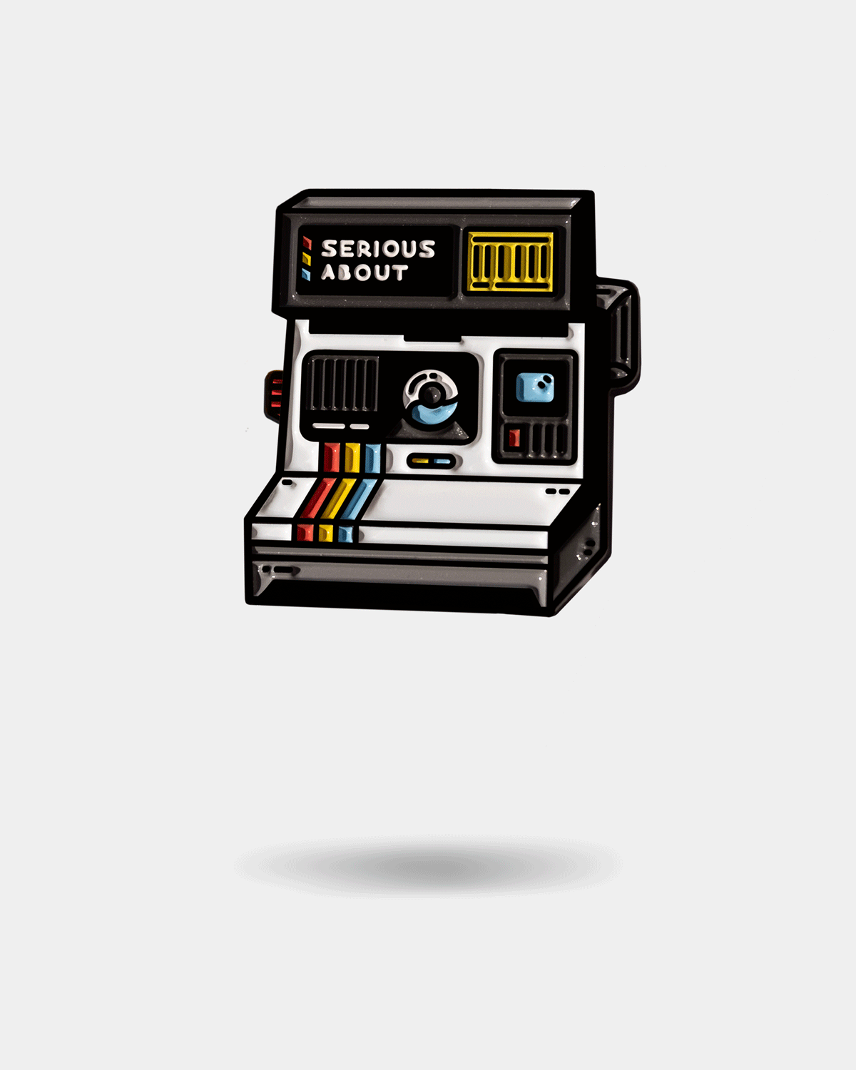 INSTANT CAMERA BROWN, SLIDING ENAMEL PIN